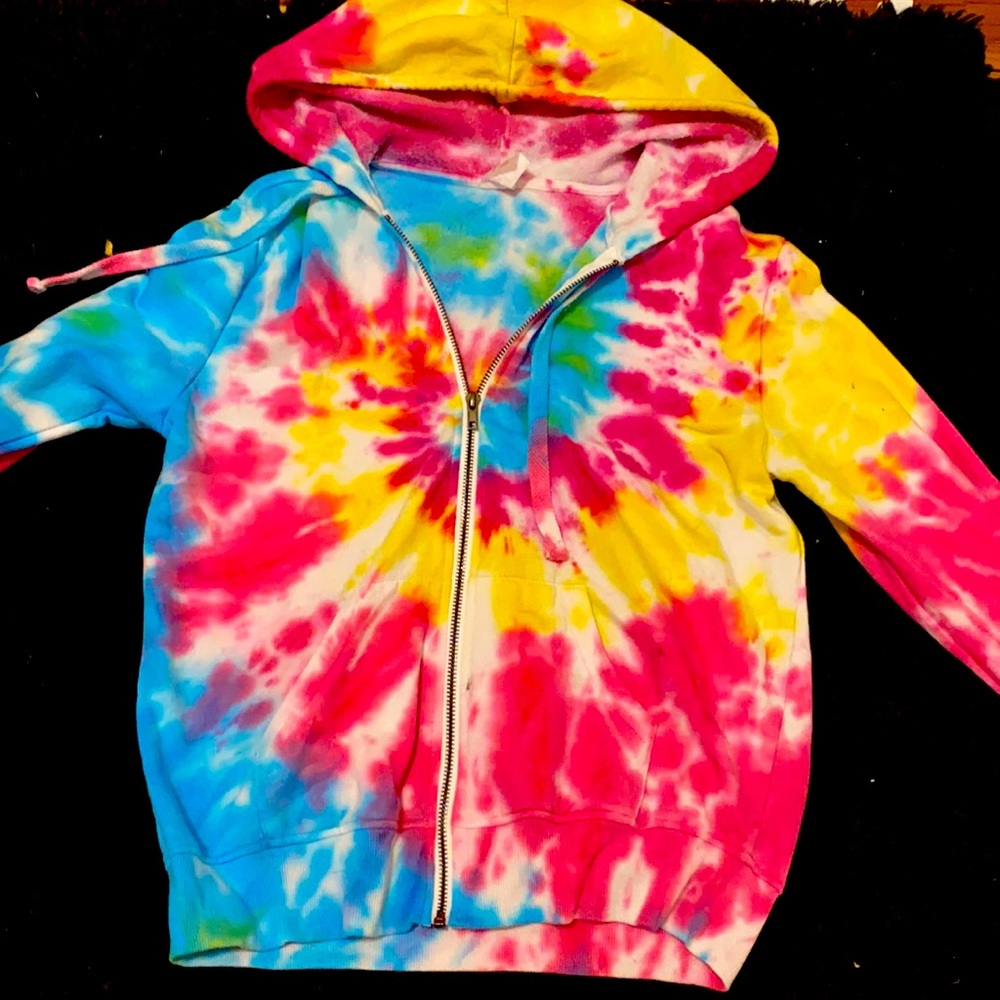 Women’s tie-dye zip up jacket soft on the inside